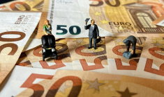 Les contrats d'assurance vie s'annoncent un peu plus rémunérateurs pour les épargnants en 2026 ( AFP / DENIS CHARLET )