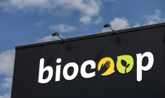 Le leader de la distribution spécialisée en produits issus de l'agriculture biologique Biocoop a annoncé des ventes "record" en 2025 ( AFP / Fred TANNEAU )
