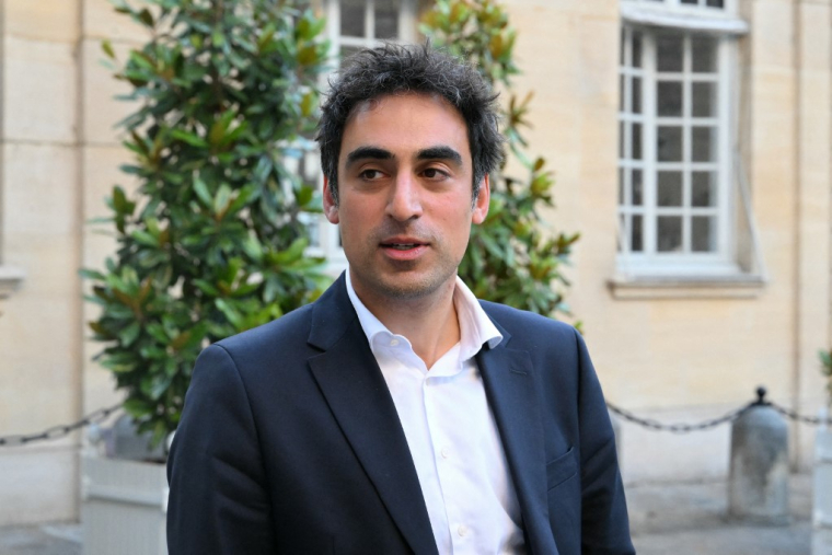 Amir Reza-Tofighi à Paris, le 24 juin 2025. ( AFP / EMMA DA SILVA )