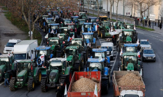 Les agriculteurs français manifestent à Paris contre l'accord commercial UE-Mercosur