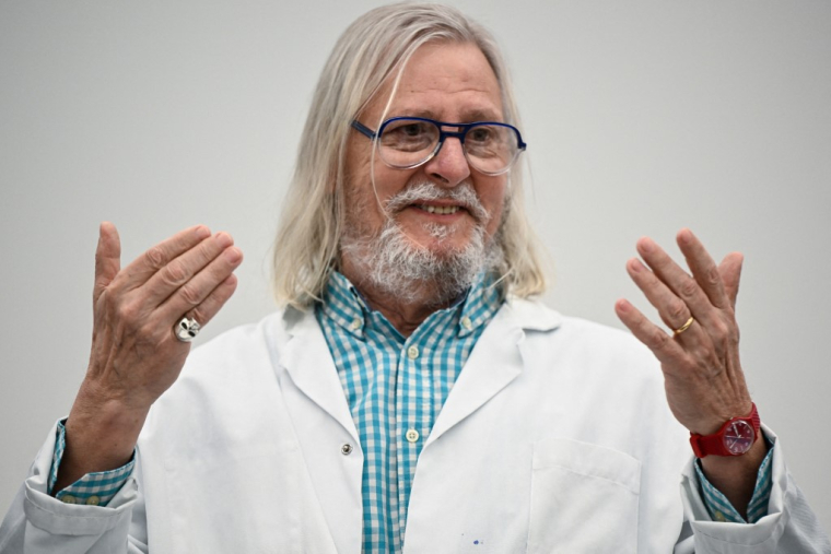 Didier Raoult à Marseille, le 20 avril 2022. ( AFP / CHRISTOPHE SIMON )