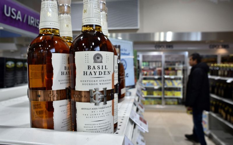 Des bouteilles de bourbon du Kentucky