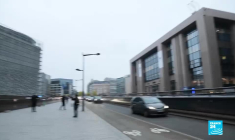 Mal-aimé Des Bruxellois, le quartier européen cherche à se défaire de sa "brutalité"