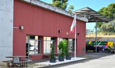L'entrée de l'Etablissement pénitentiaire pour mineurs (EPM) de Marseille, le 29 août 2025 ( AFP / Christophe SIMON )