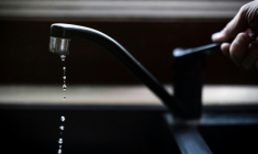 "2,3 millions d'analyses portant sur les rejets de PFAS dans l'eau sont aujourd'hui mises en ligne et rassemblées sur une seule plateforme", indique le ministère de la Transition écologique  ( AFP / Lionel BONAVENTURE )