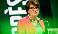 la ministre de l'Agriculture Annie Genevard au congrès de la FNSEA à Caen, le 2 avril 2026 dans le Calvados ( AFP / Lou BENOIST )