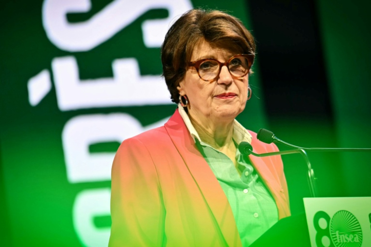 la ministre de l'Agriculture Annie Genevard au congrès de la FNSEA à Caen, le 2 avril 2026 dans le Calvados ( AFP / Lou BENOIST )