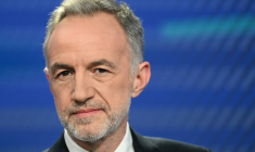 Emmanuel Gregoire, le 18 mars 2026, lors du débat sur la chaîne BFMTV à Paris, où il est candidat à la mairie ( AFP / Bertrand GUAY )