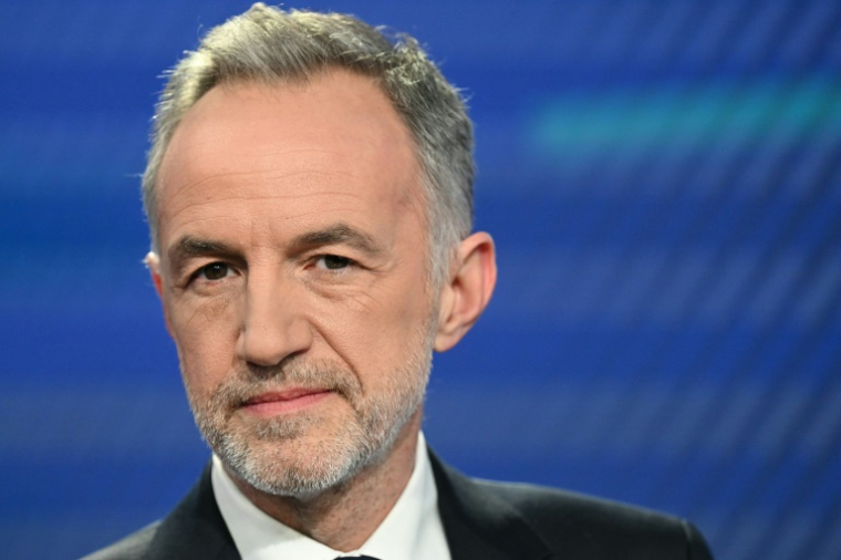 Emmanuel Gregoire, le 18 mars 2026, lors du débat sur la chaîne BFMTV à Paris, où il est candidat à la mairie ( AFP / Bertrand GUAY )