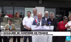 France : Emmanuel Macron va recevoir 220 maires touchés par les émeutes