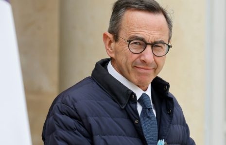 Le ministre de l'Intérieur Bruno Retailleau à la sortie de l'Elysée, le 7 mai 2025 à Paris ( AFP / Ludovic MARIN )