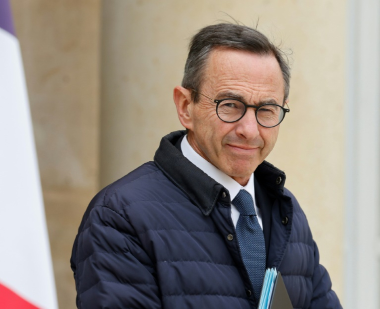 Le ministre de l'Intérieur Bruno Retailleau à la sortie de l'Elysée, le 7 mai 2025 à Paris ( AFP / Ludovic MARIN )