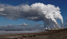 La crise énergétique alimente la politique du "tout brûler" et suscite des préoccupations sanitaires en Europe centrale