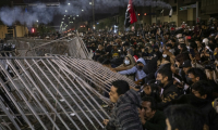 Affrontements entre des manifestants et la police, lors d'une manifestation antigouvernementale à Lima, le 27 septembre 2025 ( AFP / ERNESTO BENAVIDES )