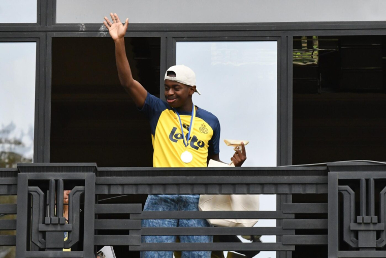 Mercato : Sunderland lâche encore 17 millions, l'Eintracht Francfort en dépense 23