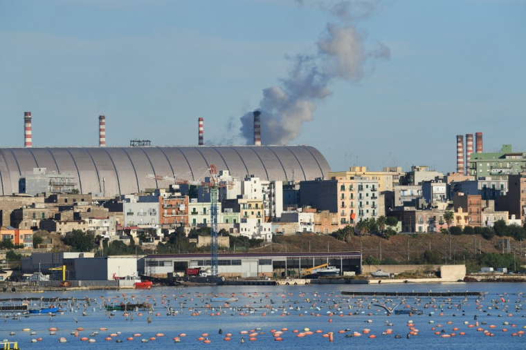 L'aciérie ex-Ilva de Tarente, en Italie. ( AFP / ANDREAS SOLARO )