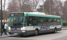 Paris: les transports en commun à moitié prix pour les collégiens et les lycéens (Crédit Photo: Vincent BABILOTTE - Wikimedia Commons)