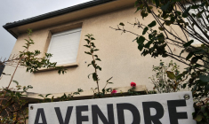 Les ventes immobilières plongent encore au 3e trimestre 2023.  ( AFP / MYCHELE DANIAU )