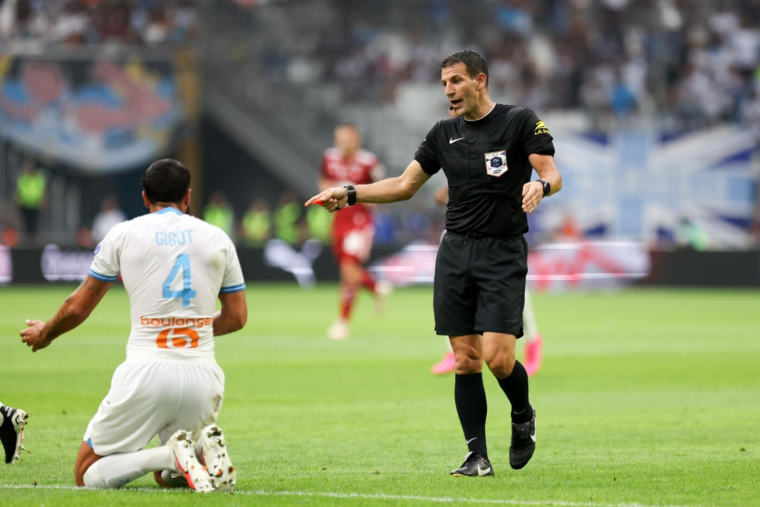 Un arbitre amateur arrête d’exercer à cause de Jérémy Stinat