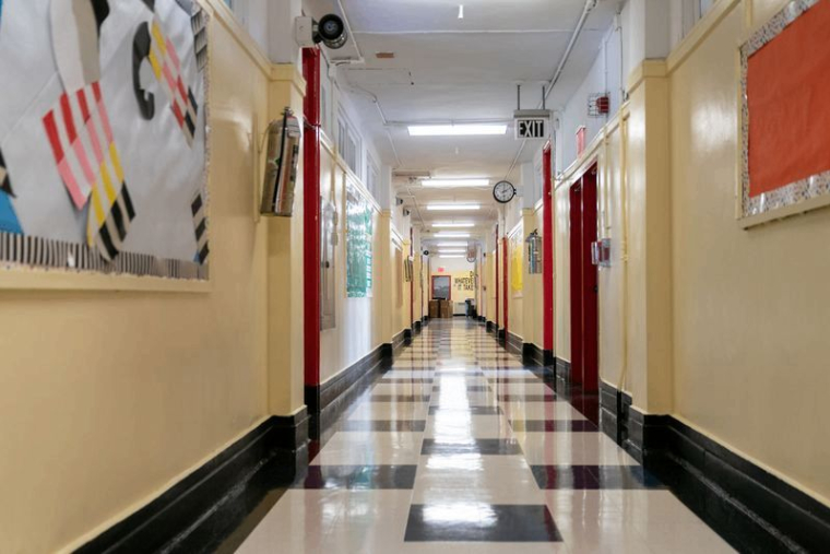 CORONAVIRUS: NEW YORK REPORTE DE ONZE JOURS LA RENTRÉE DES CLASSES