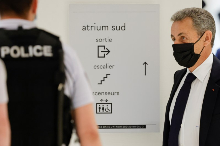 6 MOIS DE PRISON FERME REQUIS CONTRE SARKOZY DANS L'AFFAIRE BYGMALION