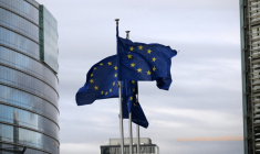 Le besoin en main-d'oeuvre de pays européens vieillissants les pousse à accueillir une immigration de travail ( AFP / NICOLAS TUCAT )