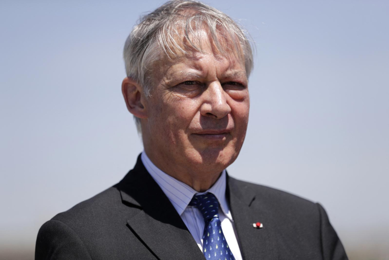 Christian Noyer à Paris le 7 juillet 2017. ( AFP / THOMAS SAMSON )