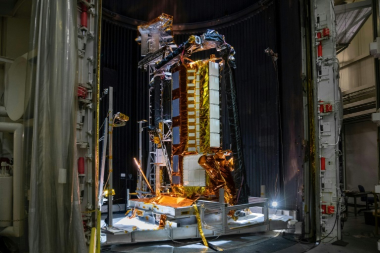Une image de la Nasa obtenue le 29 juillet 2025 montrant le satellite NISAR au Jet Propulsion Laboratory, à Pasadena (Californie), aux Etats-Unis ( NASA / - )