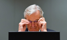 BREXIT: BARNIER JUGE "TOTALEMENT INACCEPTABLE" LA DERNIÈRE OFFRE BRITANNIQUE SUR LA PÊCHE