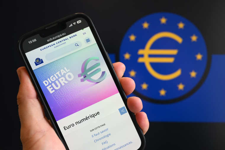Application de la Banque centrale européenne consacrée à l'euro numérique,  février 2026 ( AFP / Nicolas TUCAT )