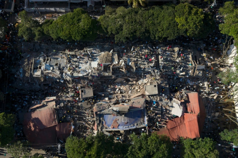 Vue aérienne de bâtiments effondrés à Cali, en Colombie, après un puissant séisme, le 10 août 2026 ( AFP / Joaquín SARMIENTO )