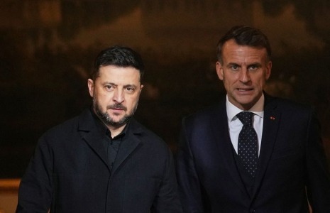 Le président ukrainien Zelenskiy rend visite à son homologue Macron à Paris