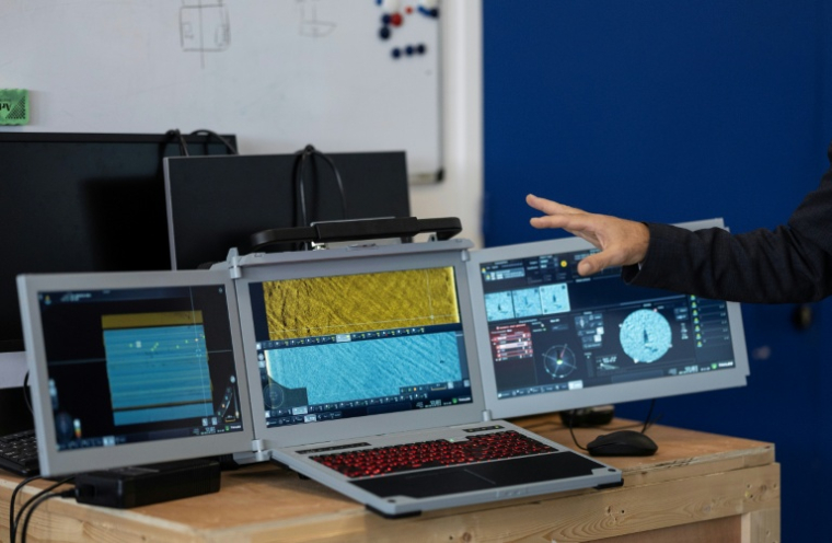 E-Poc, centre opérationnel de la guerre anti-mines de Thales qui fait partie du programme franco-britannique MMCM visant à remplacer les chasseurs de mines traditionnels par des systèmes autonomes, à Brest, le 1er octobre 2025 ( AFP / Fred TANNEAU )