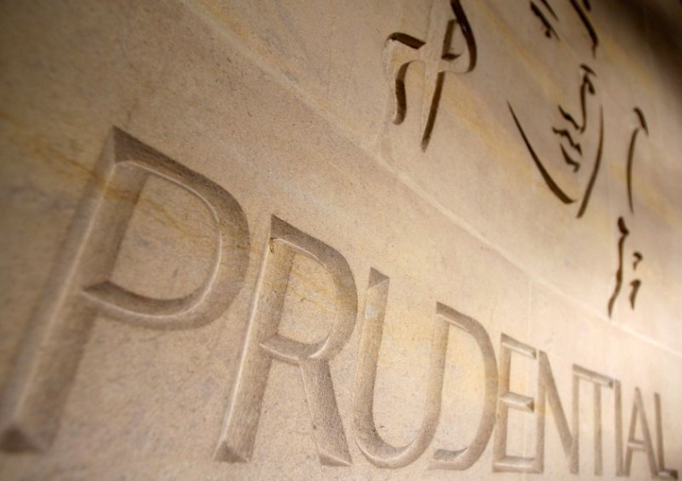 PRUDENTIAL VEUT LEVER 2,9 MILLIARDS DE DOLLARS LORS D'UNE COTATION DE TITRES À HONG KONG