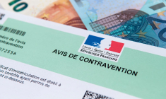 (Crédits photo : Adobe Stock - Avis de contravention automobile reçu suite à infraction routière commise)