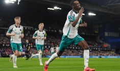 Nottingham fait tomber Brentford, Newcastle éparpille Ipswich