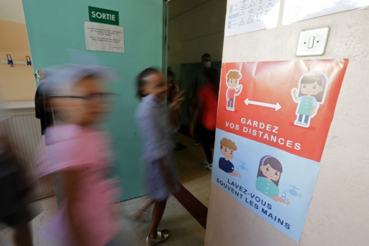 FRANCE: LES ÉCOLES RESTENT OUVERTES, PROTOCOLE SANITAIRE RENFORCÉ, ANNONCE CASTEX