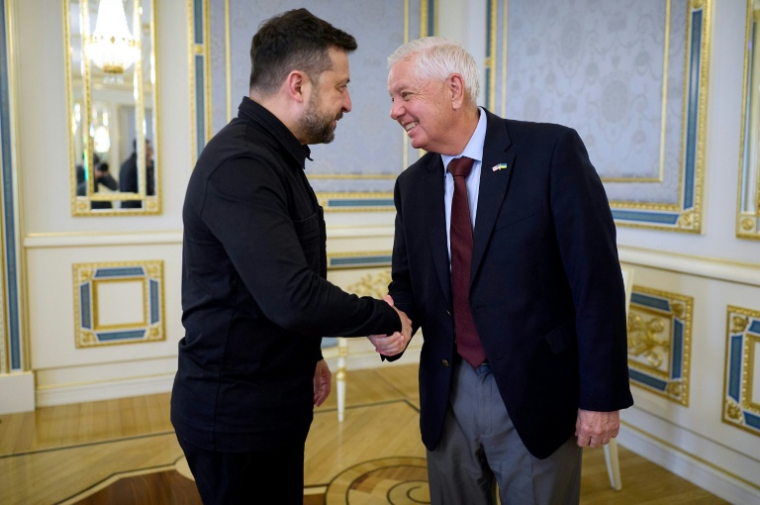rencontre entre le président ukrainien Volodymyr Zelensky et le sénateur américain Lindsey Graham à Kiev, publiée le 10 juillet 2026 par la présidence ukrainienne ( UKRAINIAN PRESIDENTIAL PRESS SERVICE / Handout )