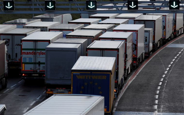 LES ACTIONNAIRES DE WORLD FREIGHT COMPANY ENVISAGENT UNE CESSION POUR 1,5 MILLIARD D'EUROS