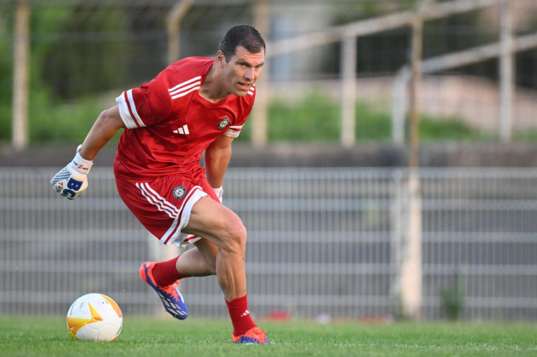 « Je préfère être dans le sous-sol, j’y suis plus rassuré », raconte Rémy Vercoutre, exilé à Dubaï