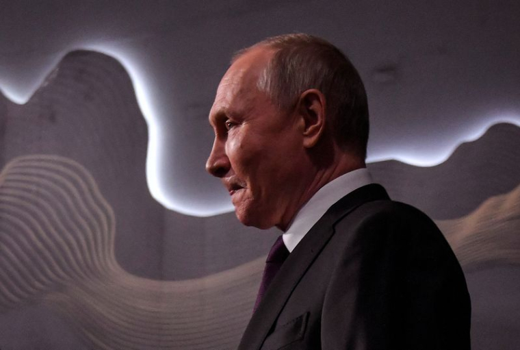 Photo d'archives du président russe Vladimir Poutine lors d'un sommet à Astana