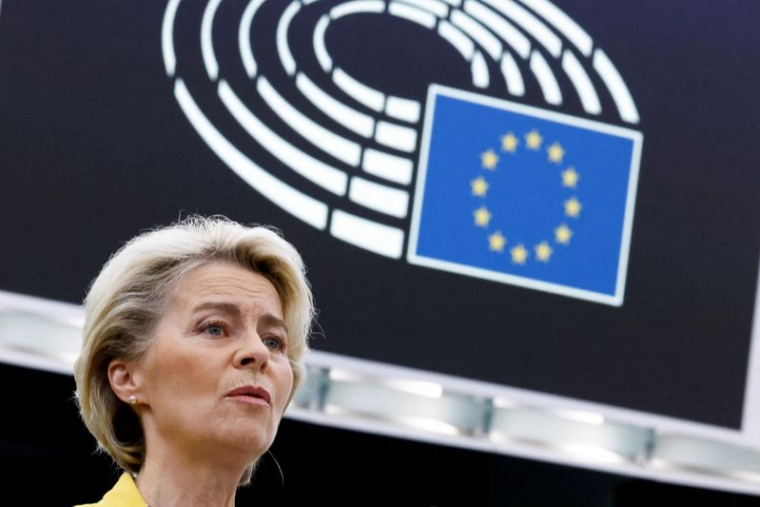 La présidente de la Commission européenne Ursula von der Leyen au Parlement européen à Strasbourg