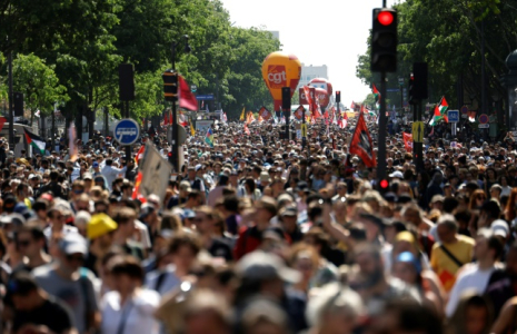 Manifestation du 1er-Mai à Paris, le 1er mai 2025 ( AFP / Ian LANGSDON )