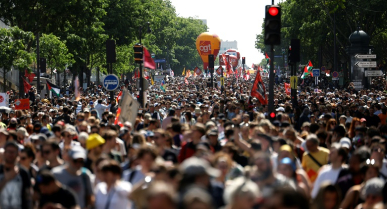 Manifestation du 1er-Mai à Paris, le 1er mai 2025 ( AFP / Ian LANGSDON )