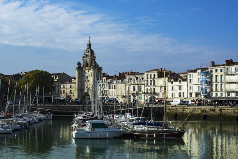 Les résidences secondaires vont être taxées à 60 % à La Rochelle (Charente-Maritime). (illustration) (ZorroP / Pixabay)