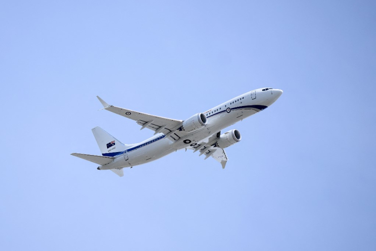 ( POOL / BIANCA DE MARCHI )