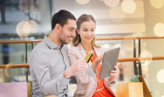 Ce n'est pas parce que son montant d'un est moins élevé que celui d'un crédit immobilier qu'il faut oublier de le négocier (Crédit photo: © Syda Productions  - stock.adobe.com)