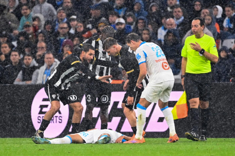 Matt O’Riley donne des nouvelles rassurantes de Bilal Nadir après son malaise