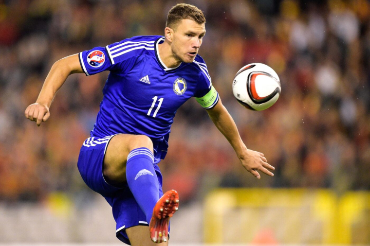 Edin Džeko permet à la Bosnie de s'extirper du piège tendu par Saint-Marin