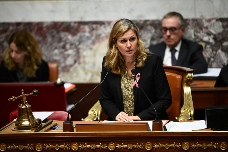 Yaël Braun-Pivet à Paris, le 18 octobre 2022. ( AFP / CHRISTOPHE ARCHAMBAULT )